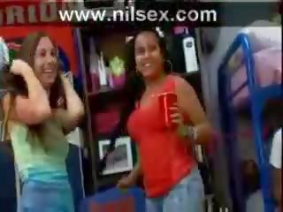 E egër festë vajzat duke e pacensuruar në fvml filma