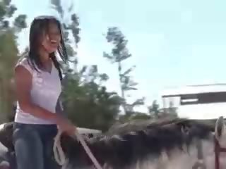 Jatty from thailand sürmek a horse