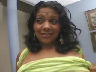 Pretty indian milf suck penis 10 min after grand interview