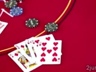 Pervs wins a брюнетка чортихи манда в покер матч