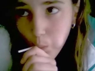 Internetinė kamera ispaniškas jaunas moteris sucks a chupa chups