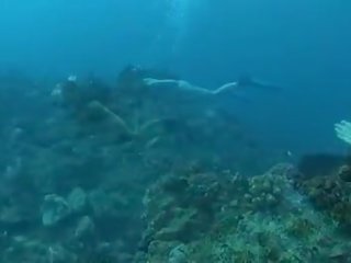Подводен възрастен видео