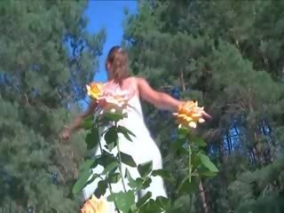 American honey stripping in the garden