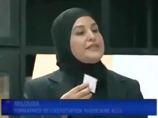 Arab darling Puts Condom From Mouth