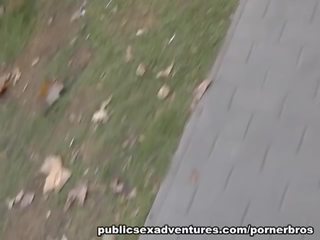 पब्लिक सेक्स वीडियो एडवेंचर्स: naugthy प्यारी बेकार है कठिन कॉक में the पार्क