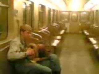 Amaterke x ocenjeno film pri metro posnetek