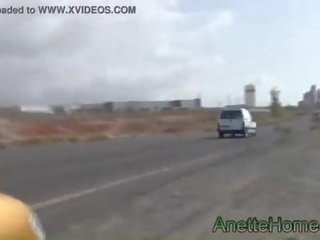 Fellation sur la route devant des camioneurs en kamera live