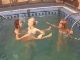 Flirty lezzies in the swimming pool