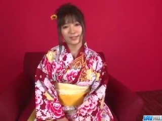 Chiharu يتعطش إلى موسيقى الجاز إلى غطاء لها كامل كس و الحمار