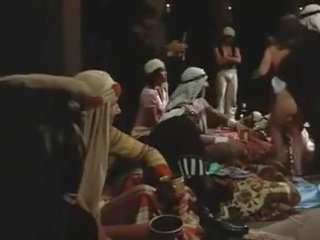 Ilsa, harem kaleci arasında the yağ sheiks (1976)