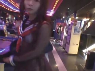 Mikan impresionante asiática joven dama disfruta