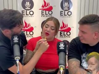 Entrevista con elo podcast termina en una mamada y mucho gutarmak - sara blondinka - elo picante