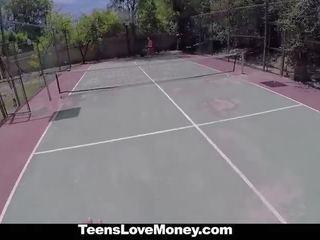 Teenslovemoney - tenisový prostitutka fucks pro hotovost