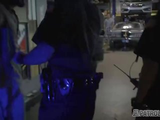 Mechanic shop owner gets his tool polished by turned on female cops