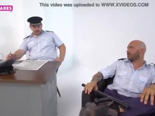 Sugarbabestv&colon; greeks משטרה קצין xxx סרט