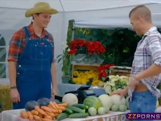 Kunde fickt die farmers ehefrau im öffentlich bei die markt