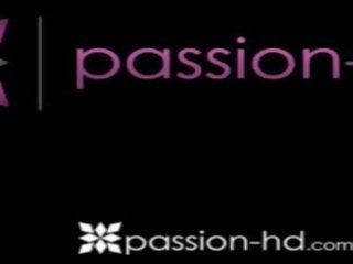 Passion-HD - sedusive blonde Sammie Daniels shaves her pussy