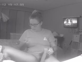 Slutty adoleshent skips detyre shtepie në masturbohem në i rritur video i fshehur kamera